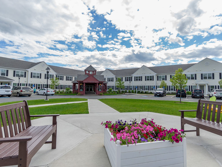 Quail Hollow Senior Living Summit Properties